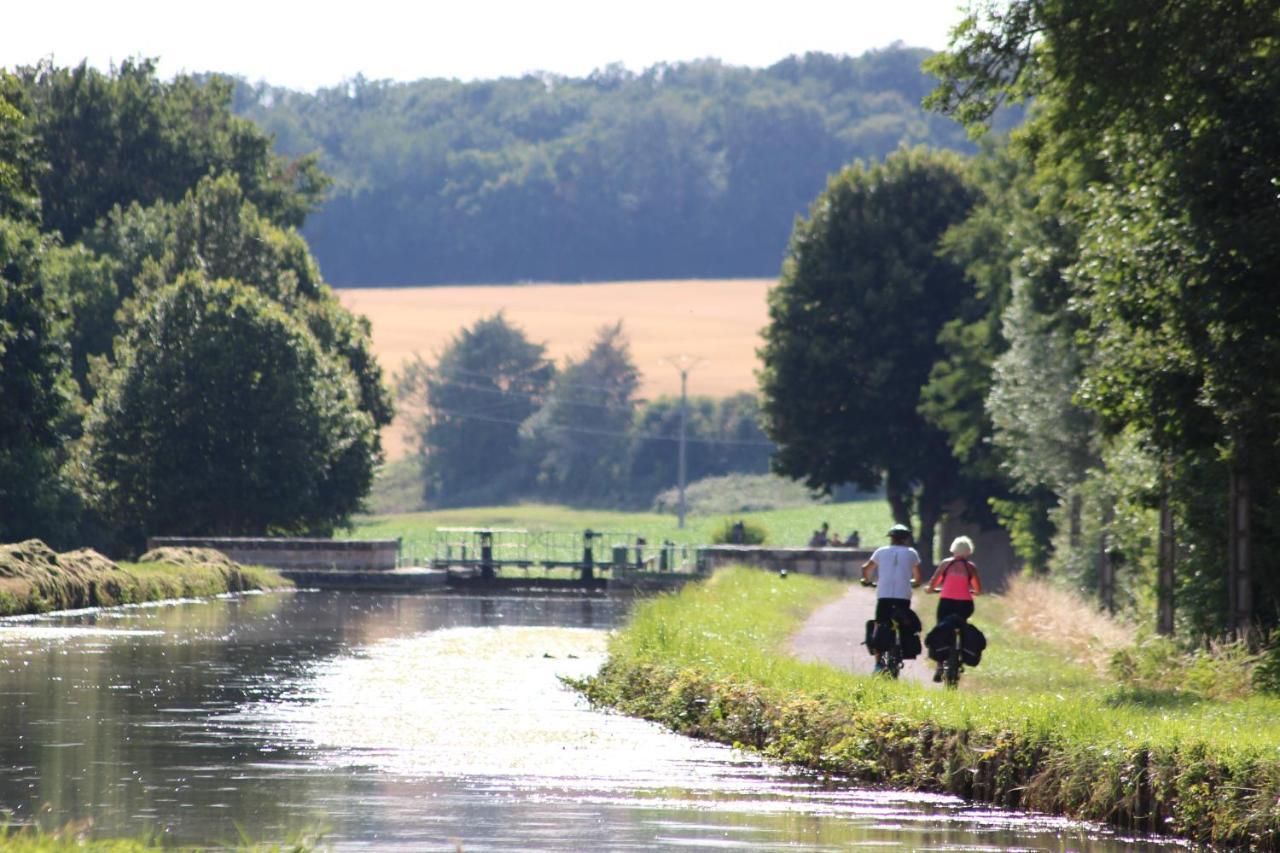 Le Gite De L Andarge Verneuil  ภายนอก รูปภาพ